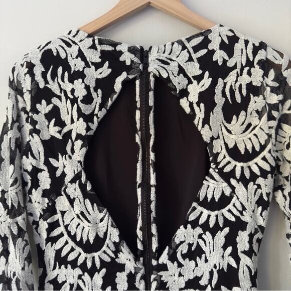 Alice + Olive Mesh Lace Embroidered Long Sleeve Dress Cutout Back Cut Out Zip 10 - Picture 11 of 12